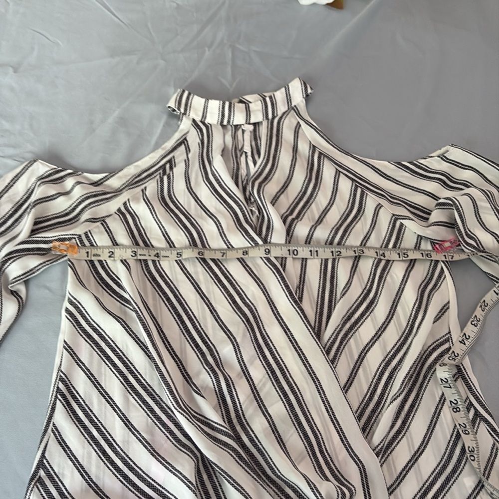 Lush Striped Blouse - Picture 8 of 15
